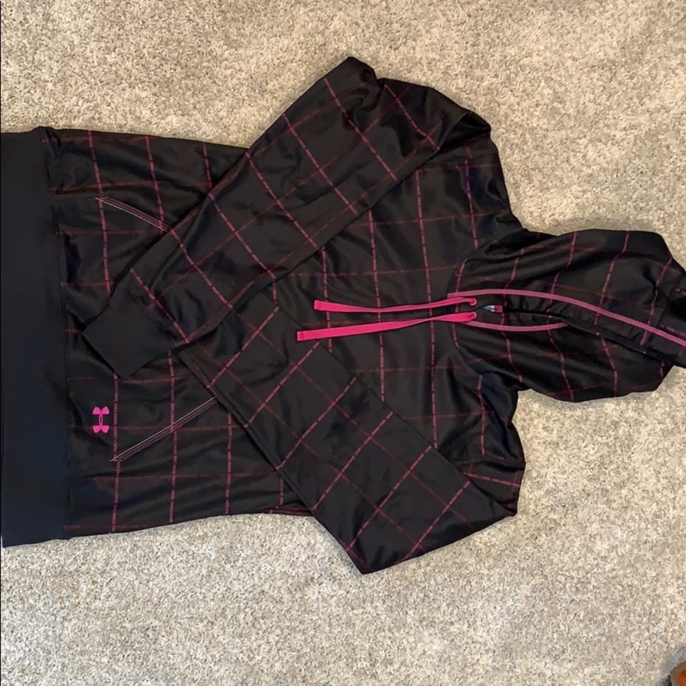 Women’s Under Armour drifit hoodie